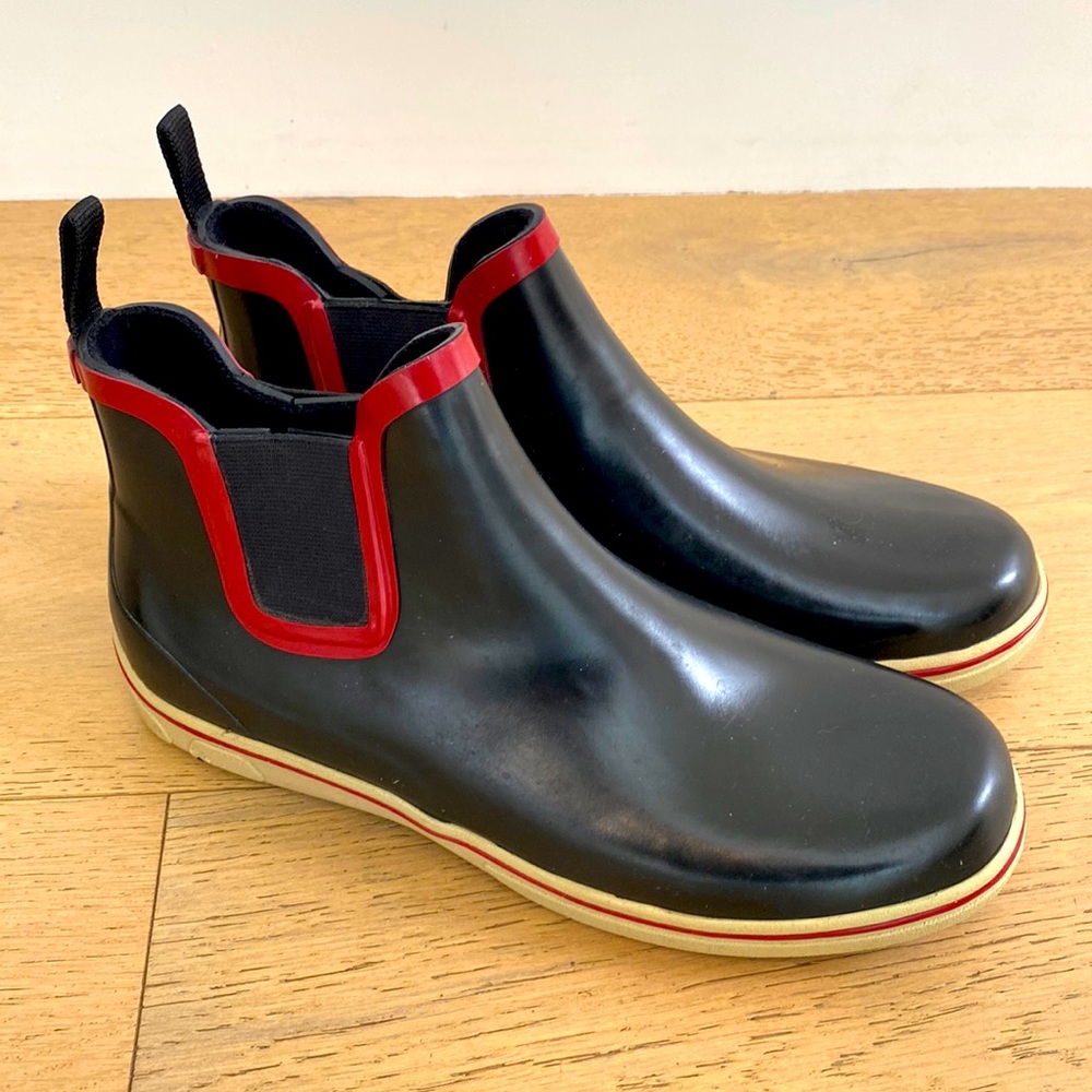 Black & Red Eddie Bauer Rain shoes Men’s 10